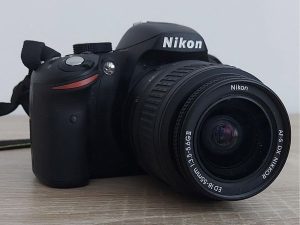 Predám zrkadlovku Nikon D3200