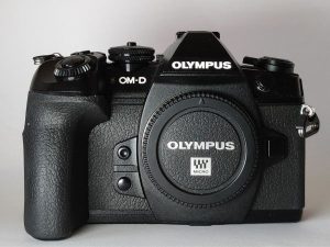predám Olympus OMD M1 MK II