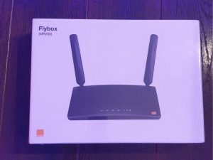 Wifi router-flybox MR200