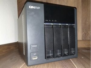 QNAP TS-412