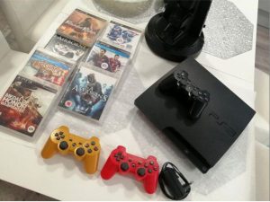Predám Playstation 3 Slim + príslušenstvo a hry