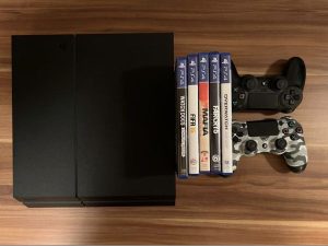 PlayStation 4 (PS4) + Príslušenstvo