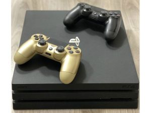 Playstation 4 PRO 1TB + 2 ovládače + 8 hier