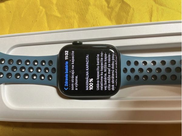 Predám apple watch 7 45mm Green aluminium
