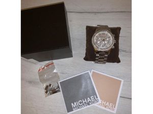 Hodinky Michael Kors strieborné