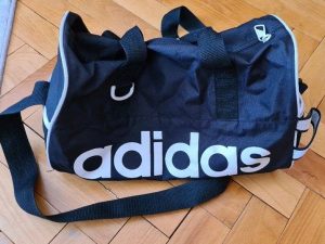 mala sportova taska Adidas