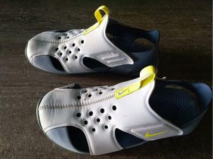 Znackove sandalky original NIKE