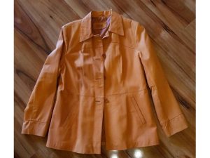 Oranžová kožená bunda