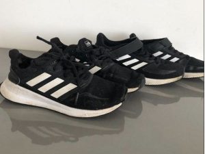 Predám dva kusy tenisiek značky ADIDAS