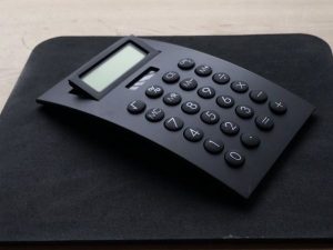 Elegantná kalkulačka do kancelárie