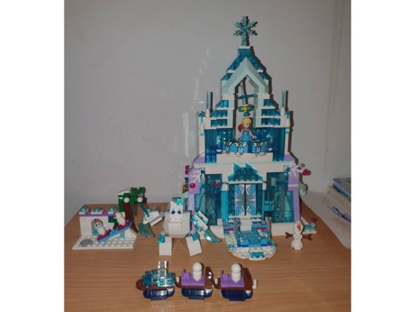 Magický ľadový palác Disneyho, Lego