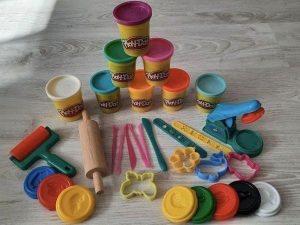 Play-Doh set plasteliny, formiciek a prislusenstva