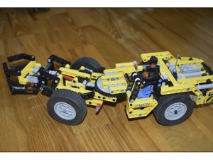 predam LEGO Technic 42049 bansky nakladac