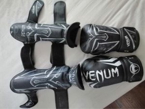 Boxerske rukavice a holene VENUM Gladiator 3.0