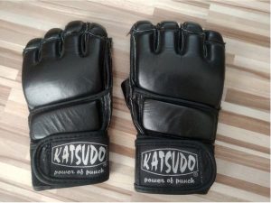 Predám tréningové rukavice - bojové športy Katsudo