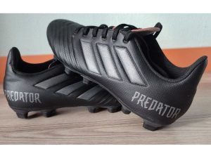 Predám kopačky Adidas Predator 18.4 FG + chrániče