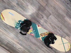 Predám juniorský snowboard set