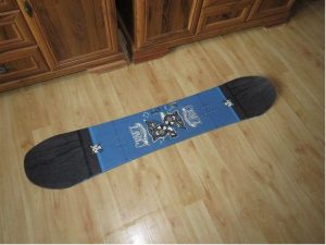 Predam snowboard SALOMON,146 cm,bez viazania