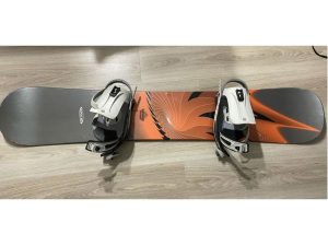 Snowboardová doska na predaj