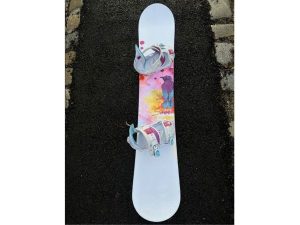 Snowboard 153cm v dobrom stave