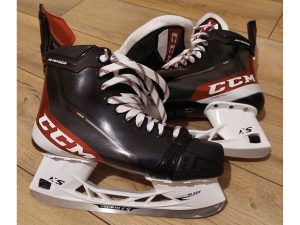 Predám hokejové korčule CCM JetSpeed 485 (US 8)