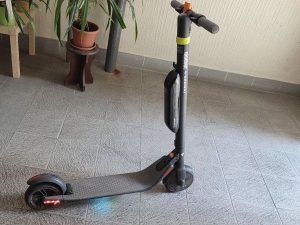 Predám ele.kolobezku Segway Kicscoter ES2