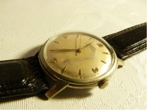 Pánske retro hodinky DOXA