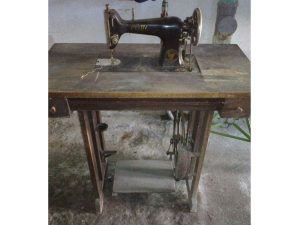 Šijací stroj – starožitný