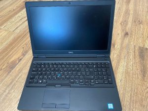 DELL Latitude 5590