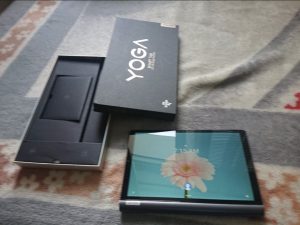 Lenovo Yoga Smart Tab