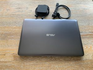 Asus K501UX-DM198T kovový