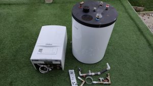 Plynový kondenzačný kotol Vaillant ecoTEC pro 8 kW + 120 l zásobník teplej vody + regulátor