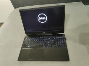 Herný notebook Dell G5 15 Gaming (5500) Black
