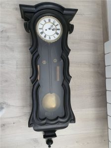 Husľovka wall clock