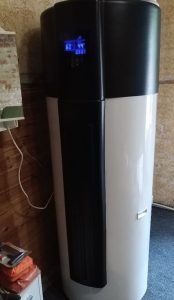 Air-water heat pump +300l boiler