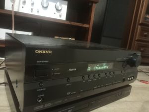 Onkyo receiver/stereo amplifier/5+1