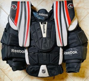 Predám brankársku vestu + nohavice Reebok