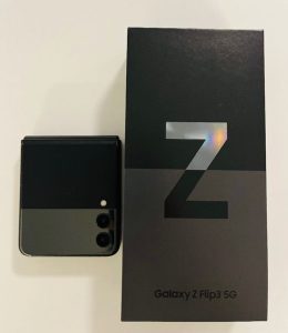 Samsung galaxy Z FLIP 3 (under warranty)