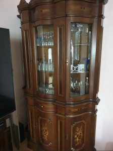 Showcase cabinet