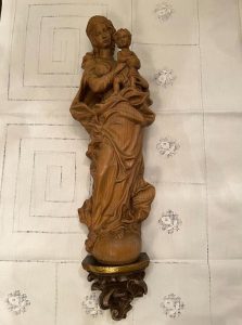 Wooden statue - Madonna