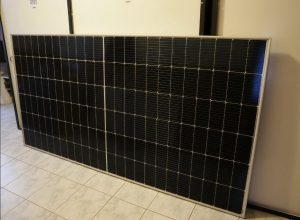 I am selling a new 535W photovoltaic panel