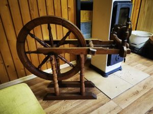 Spinning wheel