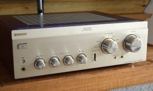 Sony TA-FA30ES Champagne/Silver....Amplifier