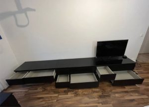 Komoda Malm černa (Ikea)+ vrchni sklo kouřove