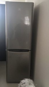 Indesit fridge with freezer