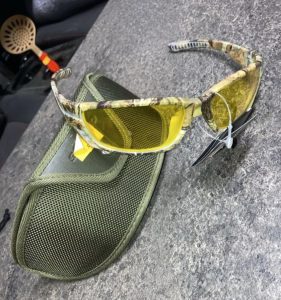 Fishing polarized glasses 2HU05, yellow, camouflage