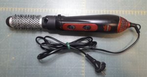 Hot air curling iron
