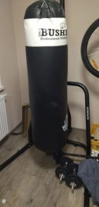 Punching bag 40 Kg BUSHIDO with decathlon stand