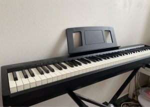 Digital piano ROLAND FP-10 BK