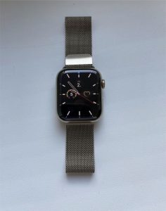 Apple Watch Series 8 Cellular 45mm zlatá ocel